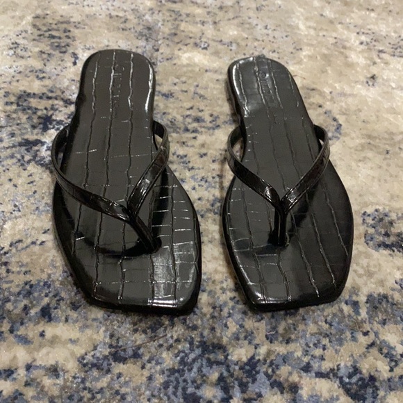 Ladies Sandals - Picture 3 of 3